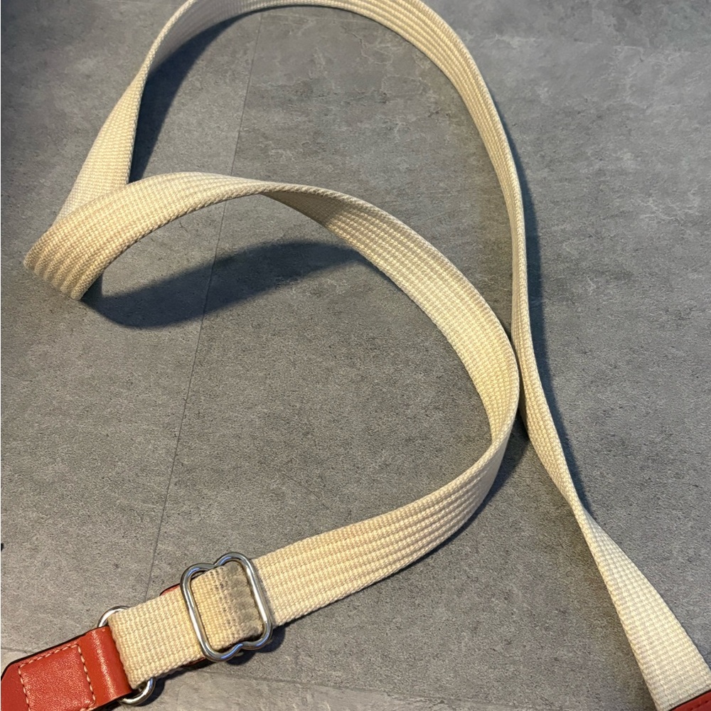 Coach • Pebbled Crossbody Bag - Picture 5 of 12